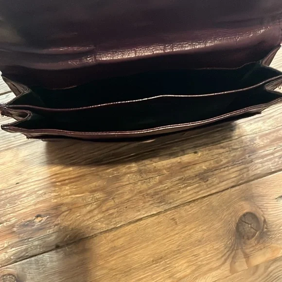 Bottega Veneta Rare Vintage Burgandy Envelope Leather Clutch - Picture 5 of 13